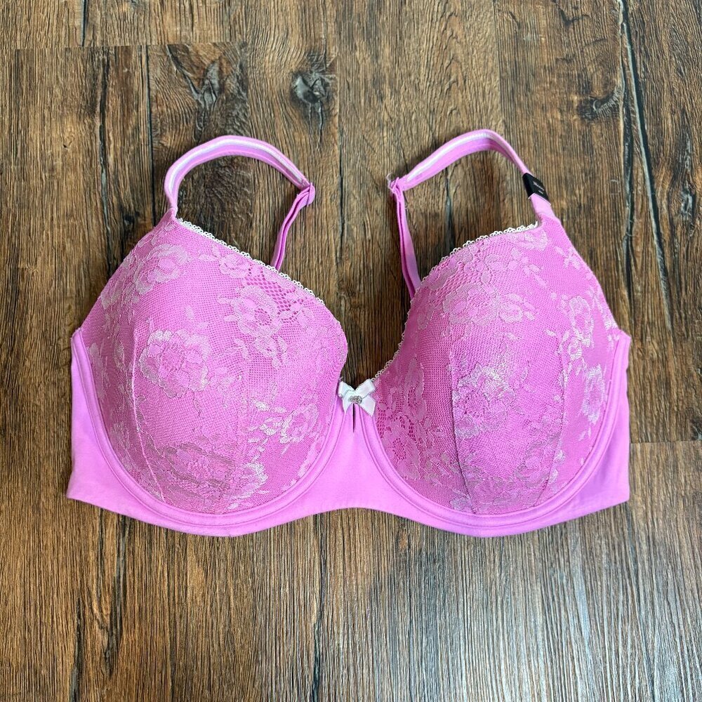 Nwot Victoria's Secret Body By Victoria Lined Demi Lacy Bra